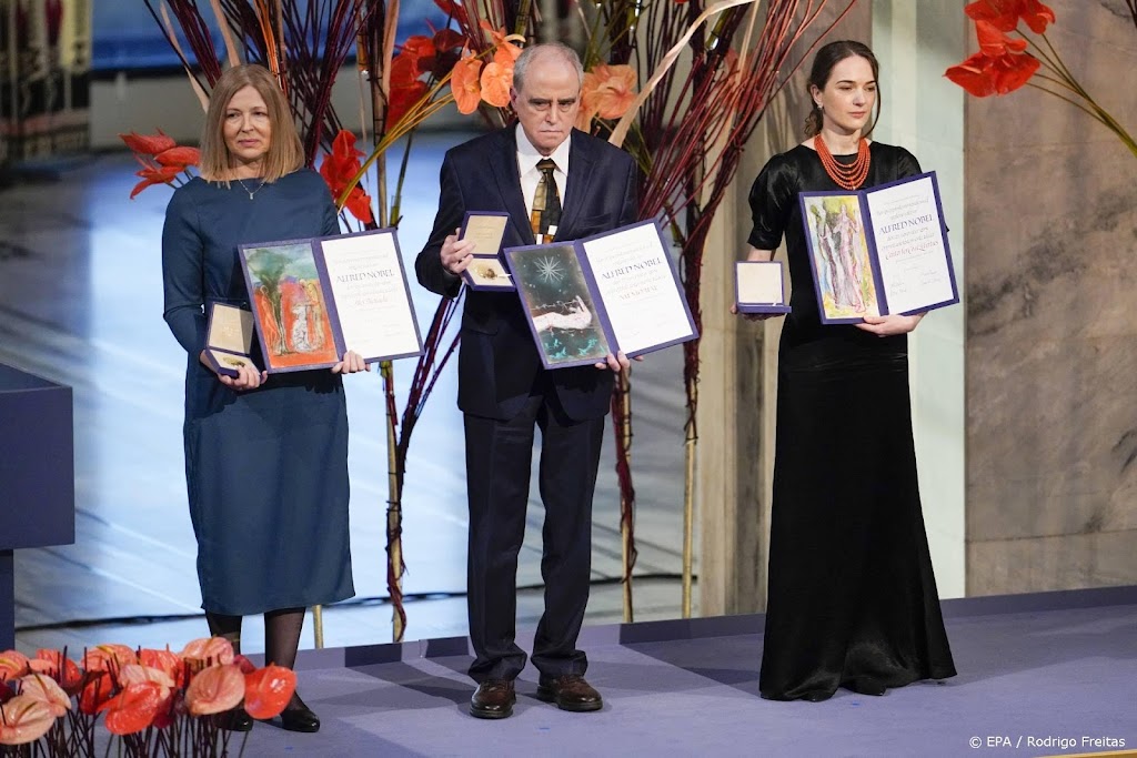 Winnaars nemen Nobelprijs voor Vrede in ontvangst