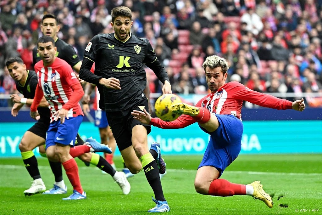 Moeizame zege Atlético Madrid op hekkensluiter Almería