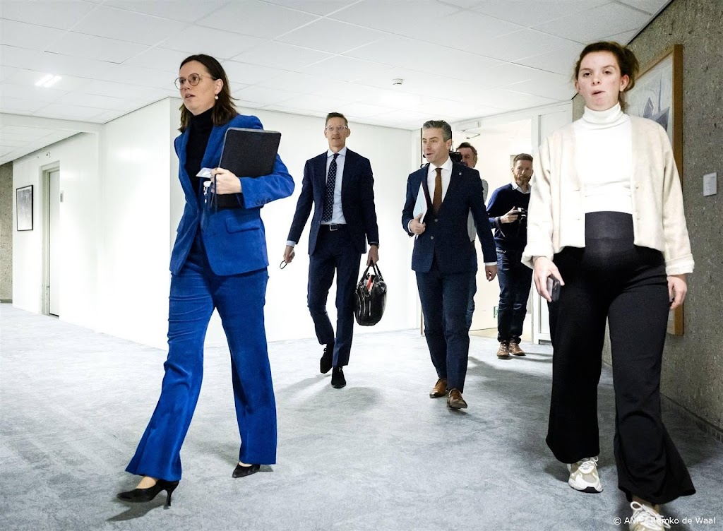 Coalitie- en oppositiepartijen hervatten overleg over onderwijs