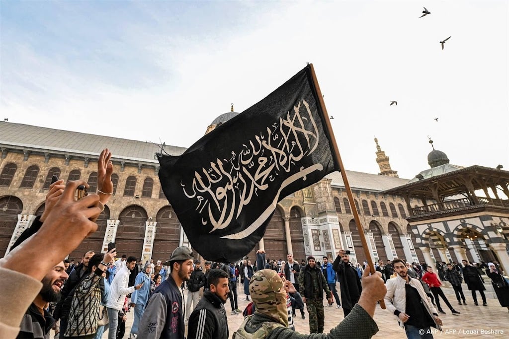 Nieuwe Syrische premier roept op tot kalmte