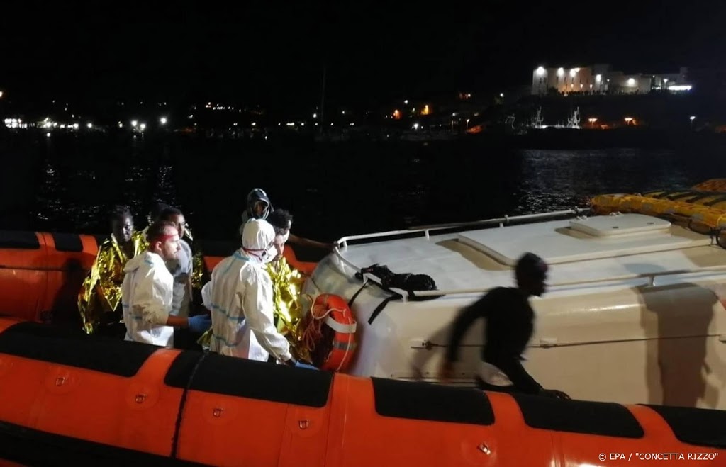Migrantenschip gezonken bij Griekenland, zeker 12 doden