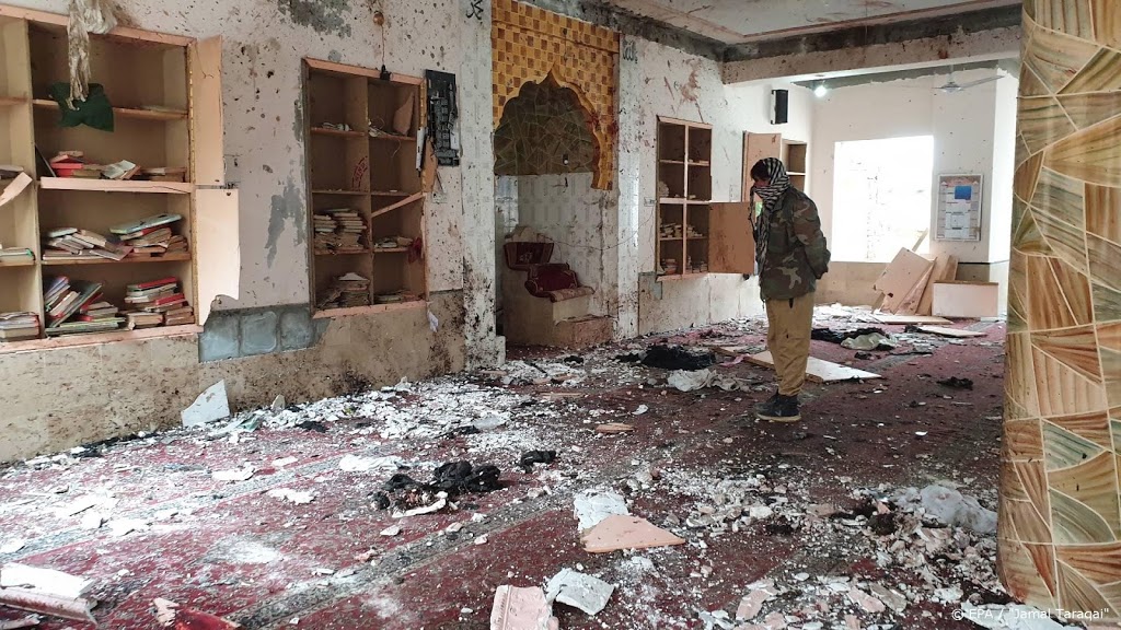 Dodental aanslag Pakistaanse moskee loopt op