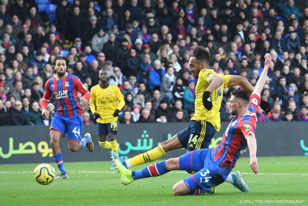 Arsenal verliest punten en Aubameyang