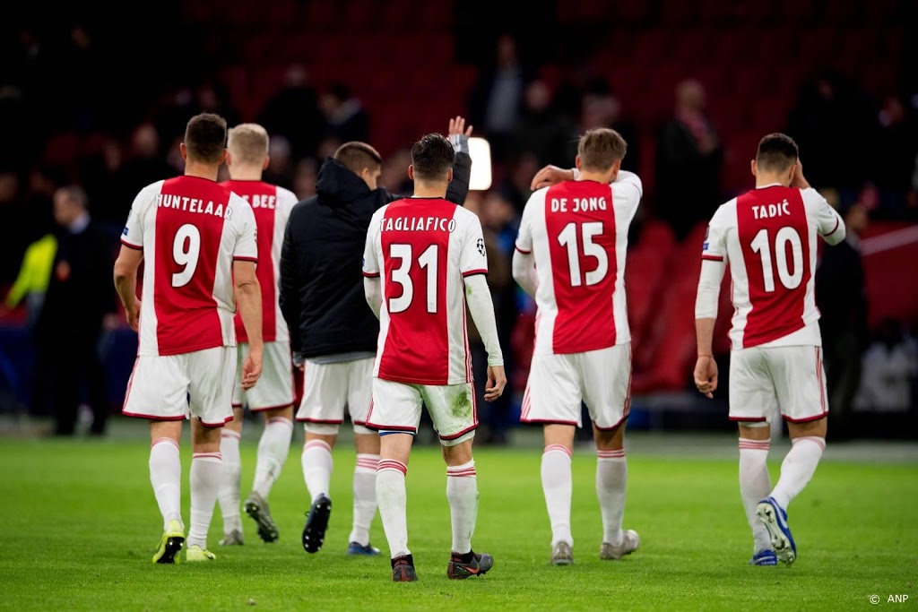 Ajax wint in Qatar ook van Club Brugge