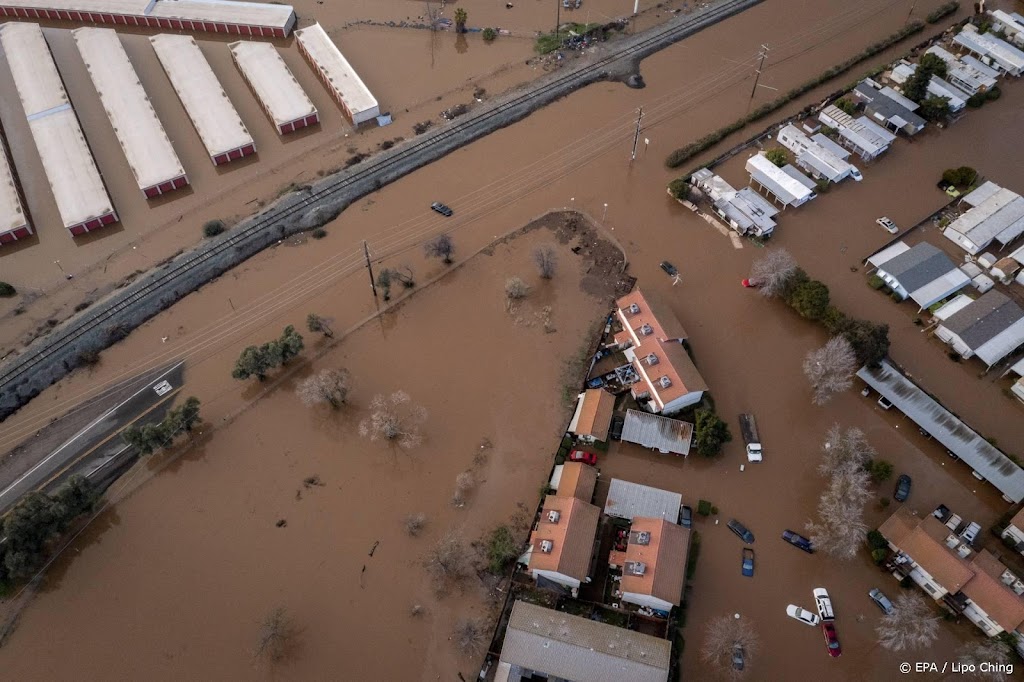 Tienduizenden geëvacueerd na stormen in Californië, 17 doden