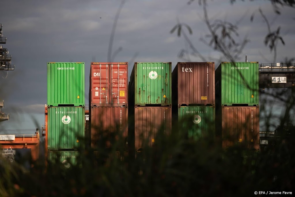 Politie houdt vijf uithalers aan op Rotterdamse Maasvlakte