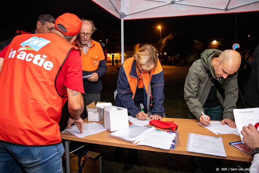 FNV: vertraging post en pakketten door staking bij PostNL