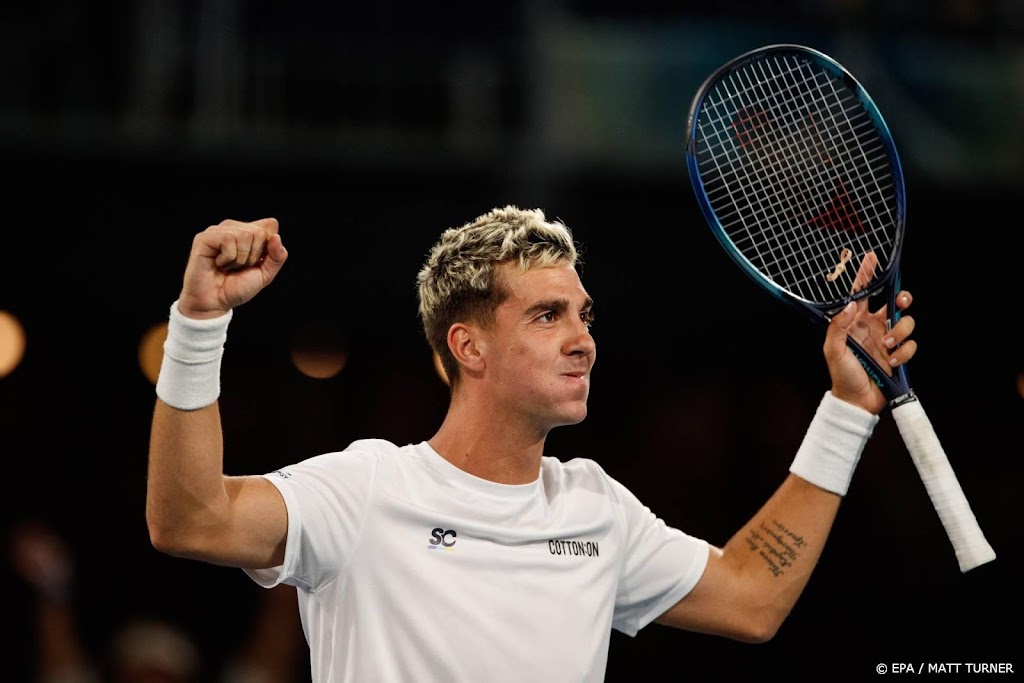 Publieksfavoriet Kokkinakis verrast tennisser Roeblev in Adelaide