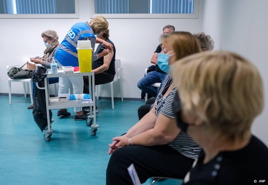 Meldingen schildklierproblemen na coronaprik, verband onduidelijk