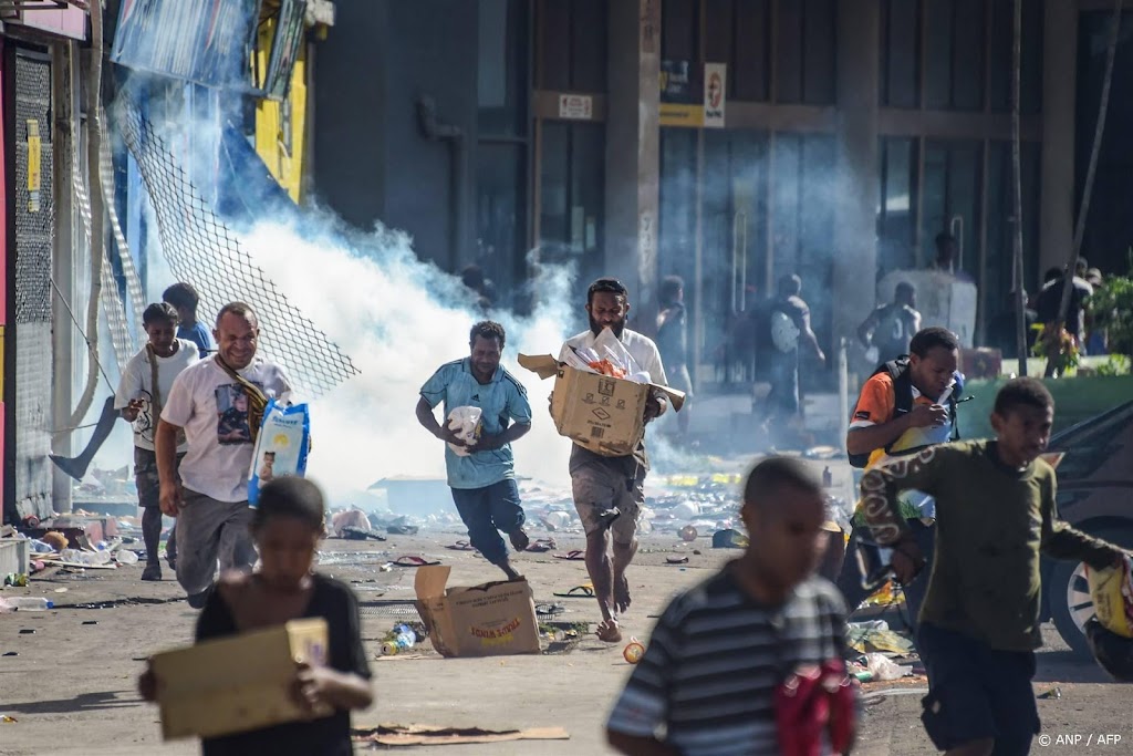 Noodtoestand in Papoea-Nieuw-Guinea na rellen en plunderingen
