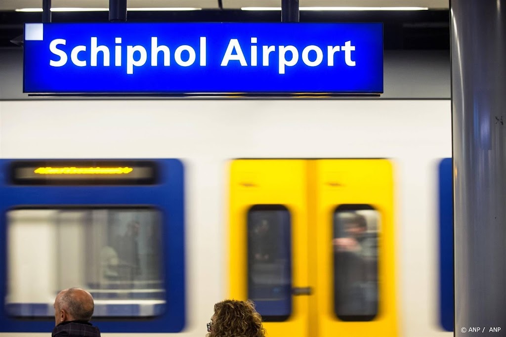 NS waarschuwt voor langere reistijd rond Schiphol komende weken