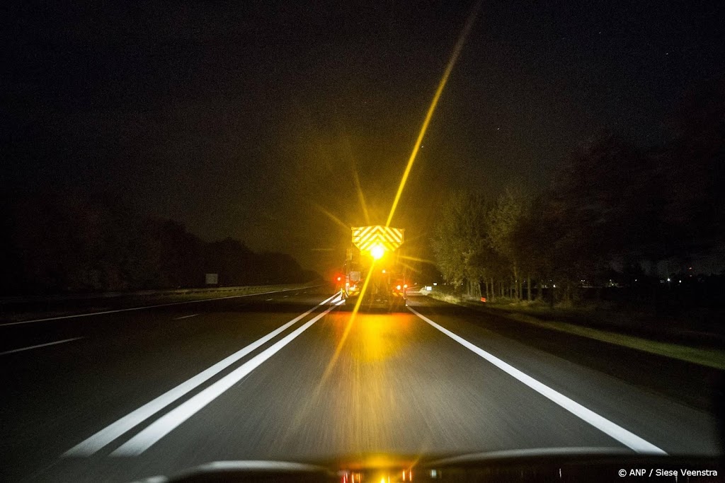 Code geel om gladheid, in oosten ook dichte mist