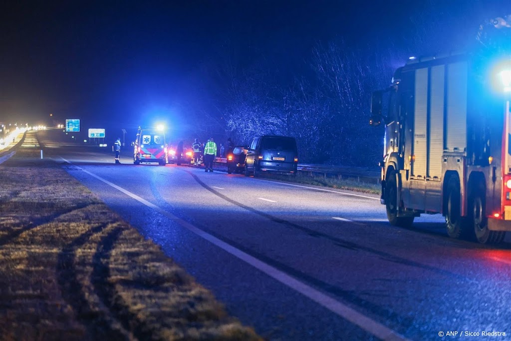 N31 in Friesland weer open na ongelukken door gladheid