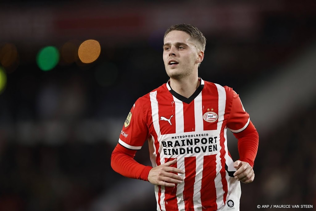 PSV-trainer Bosz zet Veerman tegen AZ opnieuw op de bank