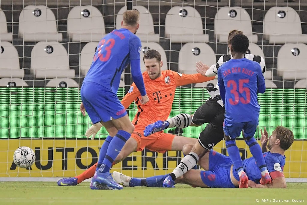 Sierhuis schiet Heracles Almelo voorbij FC Utrecht