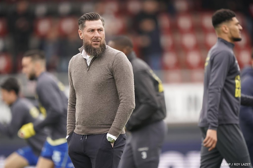 Bosschaart tijdelijk hoofdtrainer van Feyenoord