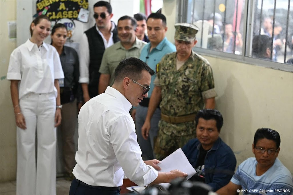 President Ecuador claimt onregelmatigheden bij verkiezingen