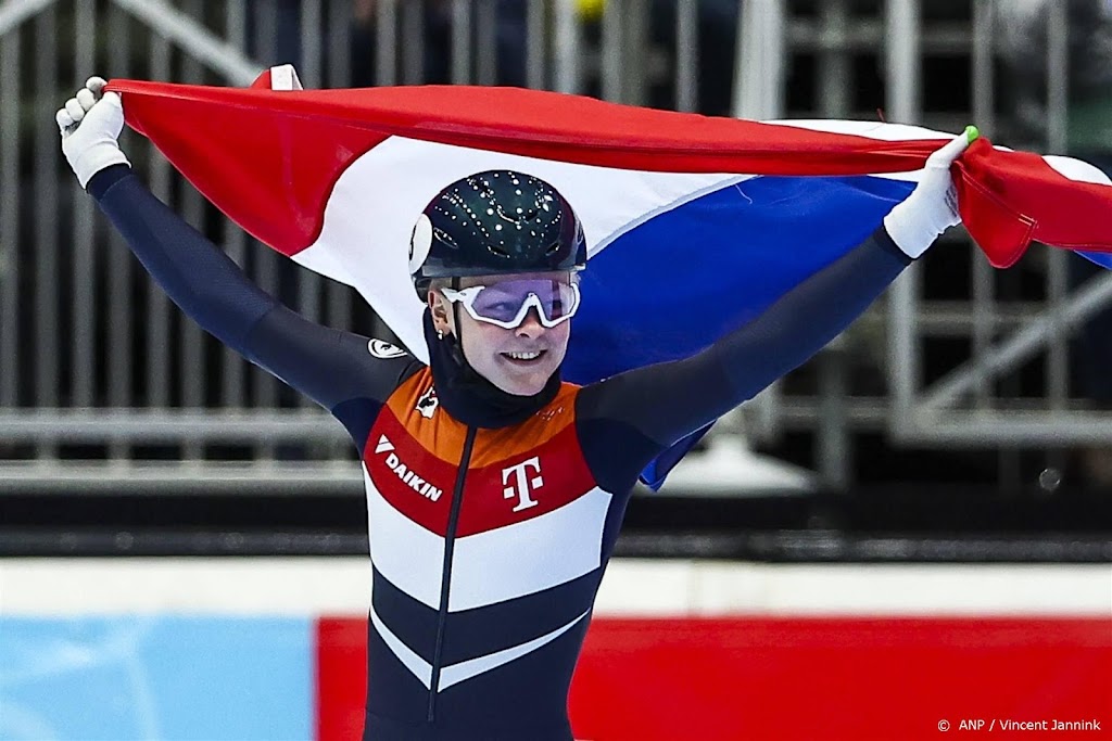 Shorttrackster Velzeboer prolongeert wereldtitel op 500 meter