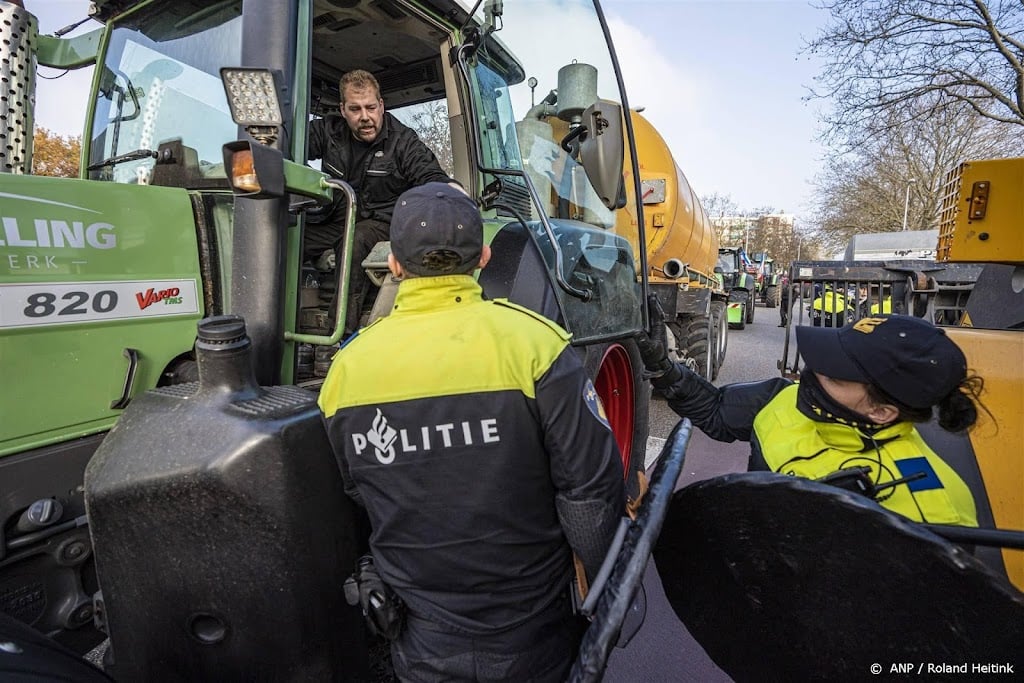 Politie: Tientallen tractoren onderweg naar Den Haag