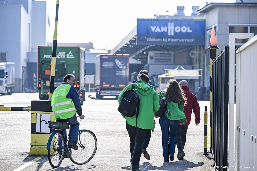 Belgische bussenbouwer Van Hool schrapt helft banen