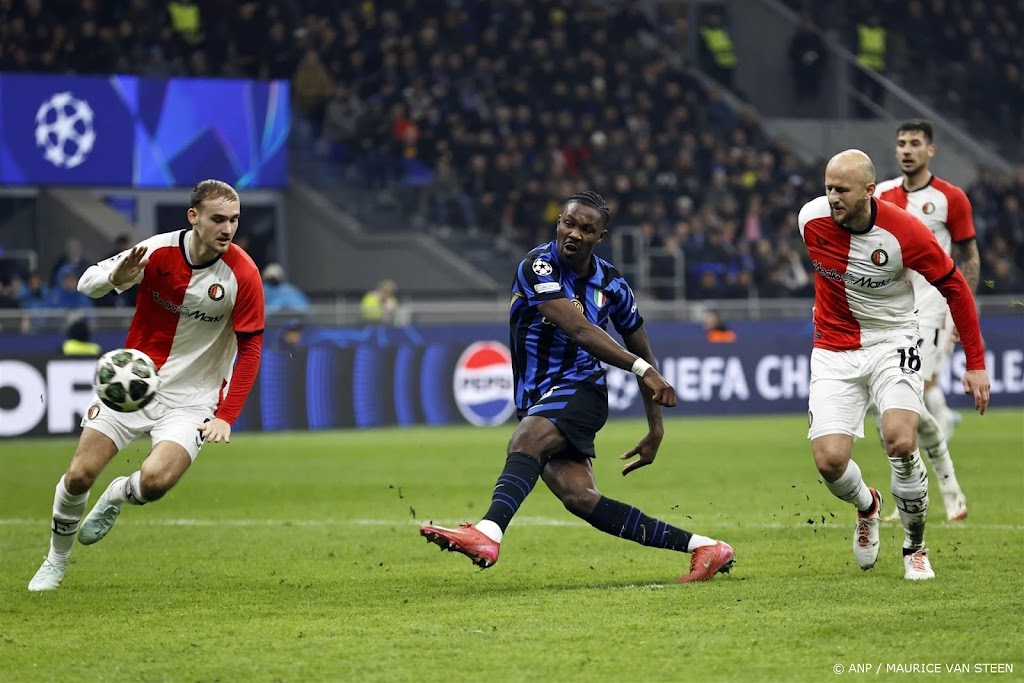 Feyenoord verlaat Milaan na kleine nederlaag met opgeheven hoofd