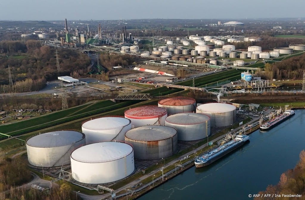 IEA-landen maken 400 miljoen vaten olie vrij uit reserves