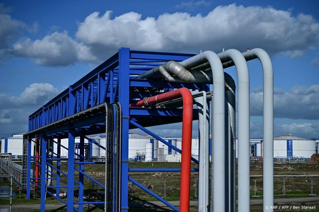 Olieprijs blijft stijgen, overwegend verliezen op Wall Street