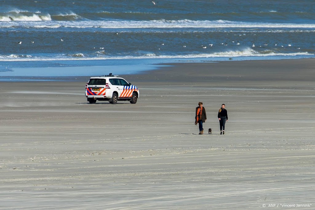 Stranden en badplaatsen geven rustig beeld