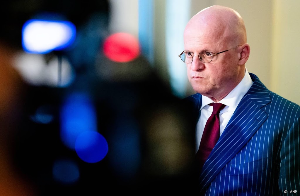 Minister: brandstichting zendmasten aanval op hulpdiensten