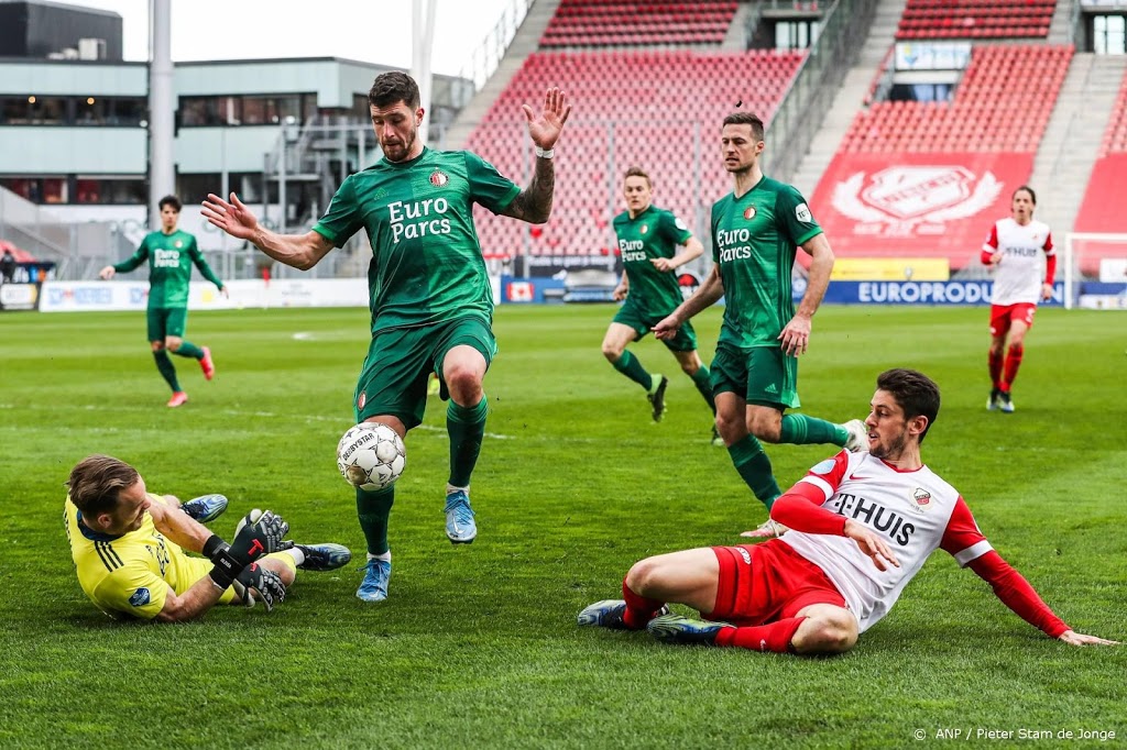 Feyenoord nadert Vitesse na winst bij FC Utrecht