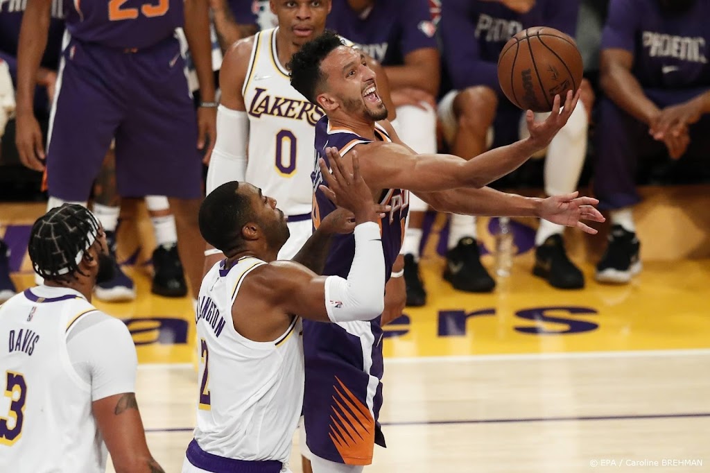Favoriete Suns verliezen laatste wedstrijd voor play-offs NBA