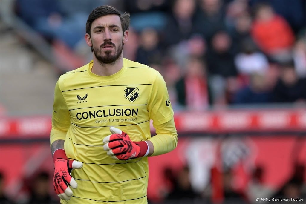 Doelman Barkas drie jaar langer bij FC Utrecht 