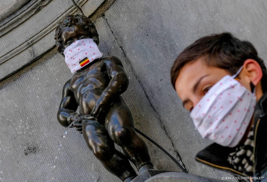 Ook mondkapje voor Manneken Pis