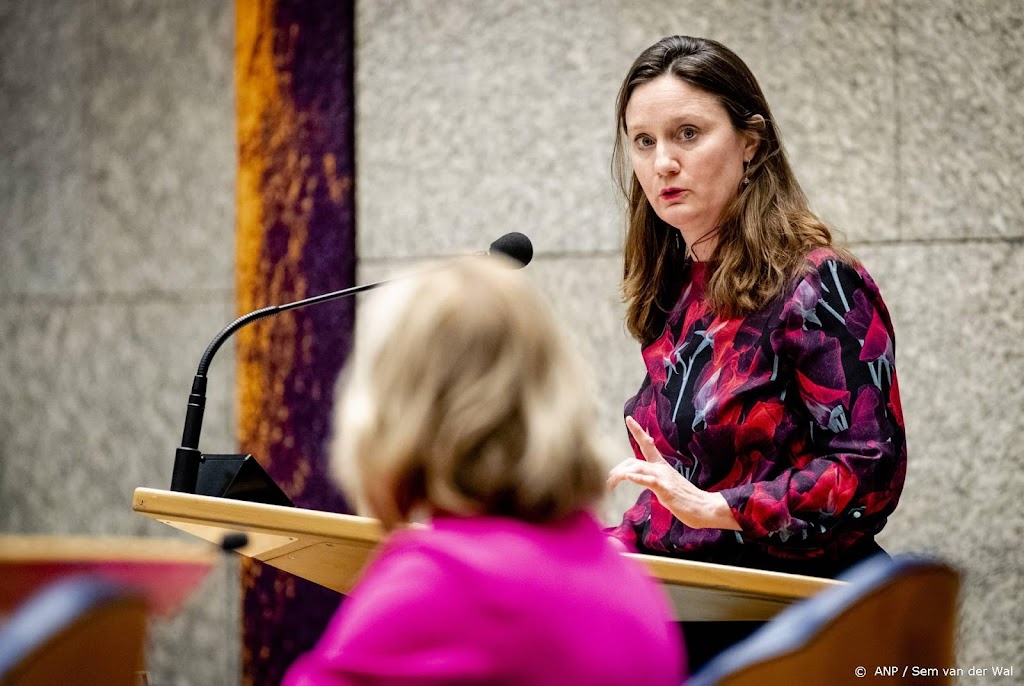 Woede in Kamer over volle asielopvang in Ter Apel
