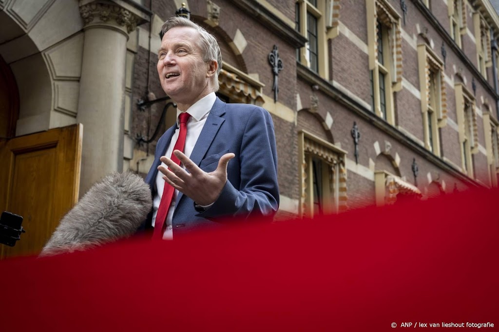 Van der Burg: asielzoekers Ter Apel moeten de crisisnoodopvang in
