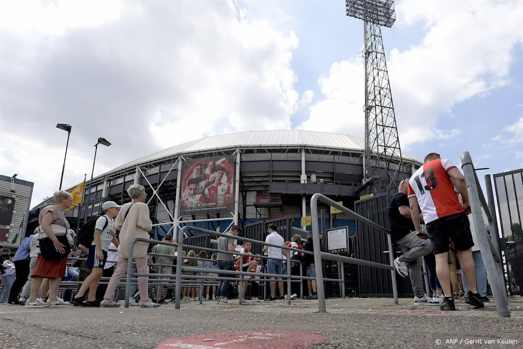 Feyenoord opent poorten van De Kuip al vroeg voor kampioensduel