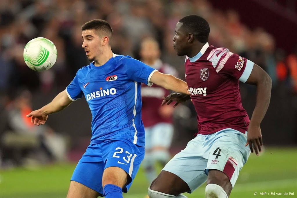 AZ houdt schade bij West Ham beperkt en mag nog hopen op finale