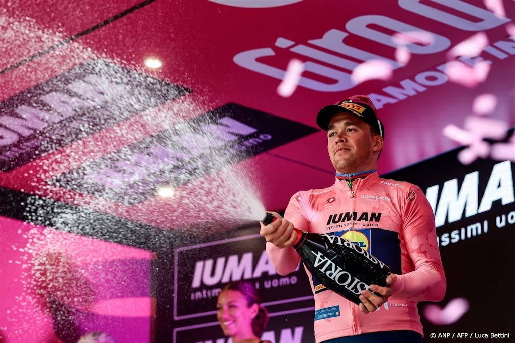 Pedersen wint opnieuw rit in Giro en herovert leiderstrui