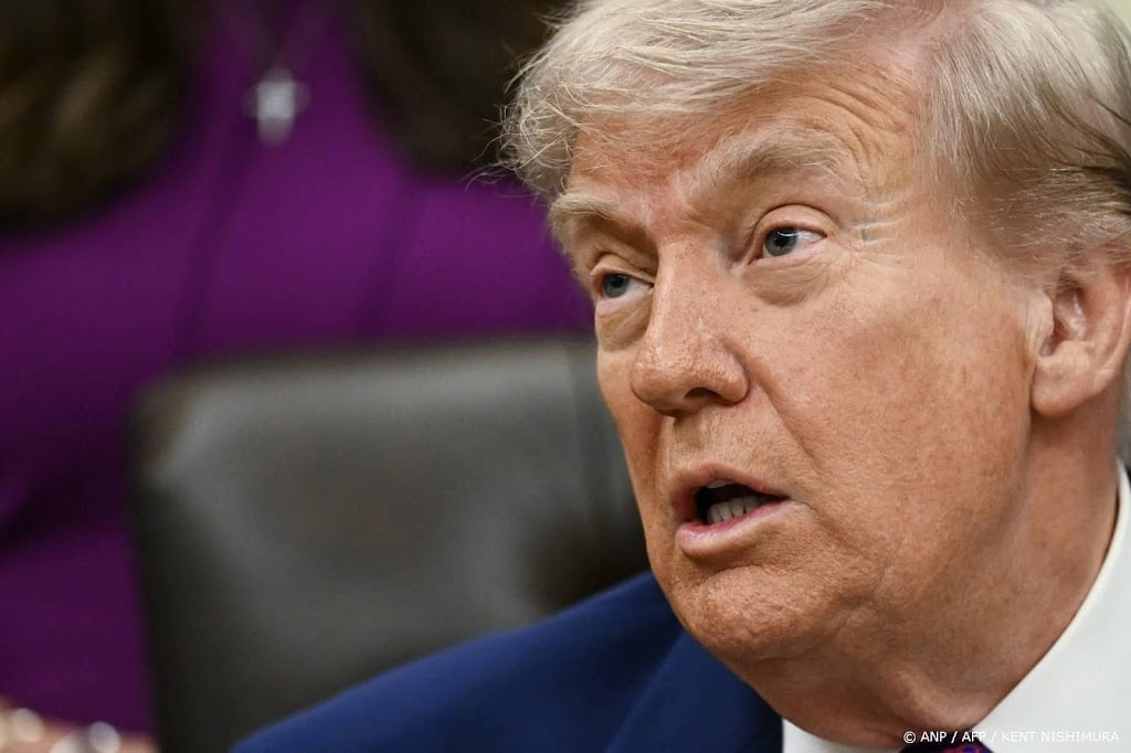 Trump uit nieuwe kritiek op Iraanse reactie: stom, stuk afval