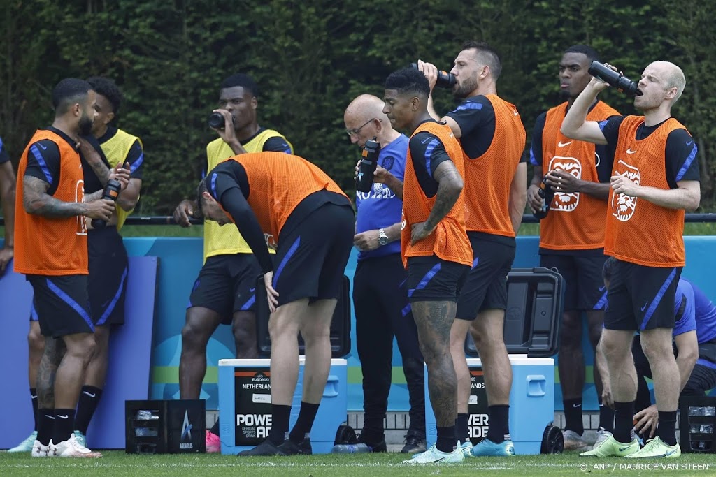Oranje compleet op voorlaatste training voor duel met Oekraïne