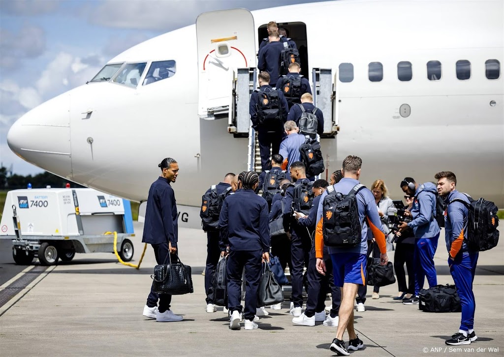 Nederlands elftal op weg naar Wolfsburg