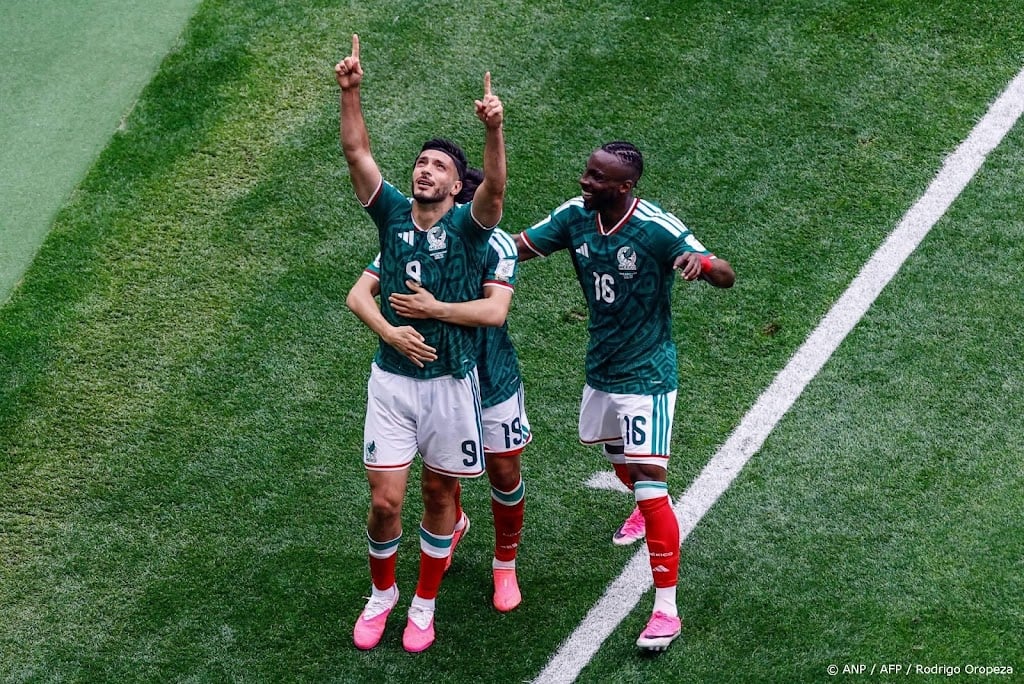 Mexico wint WK-opening in Mexico City Stadium van Zuid-Afrika 