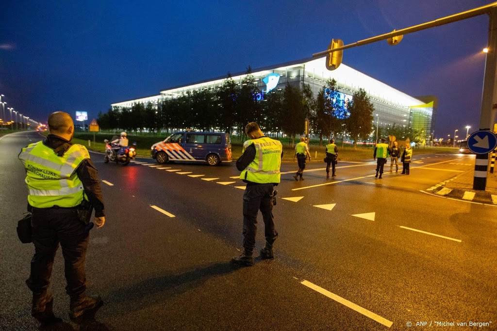 Boeren beëindigen protest bij Schiphol en keren huiswaarts