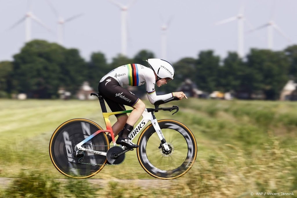 Van der Breggen wint voor vierde keer Giro Donne