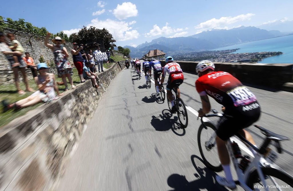 Geen positieve coronatesten bij renners op rustdag Tour de France