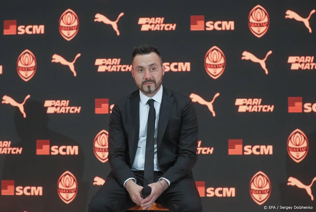 Oekraïense topclub Sjachtar moet op zoek naar nieuwe trainer