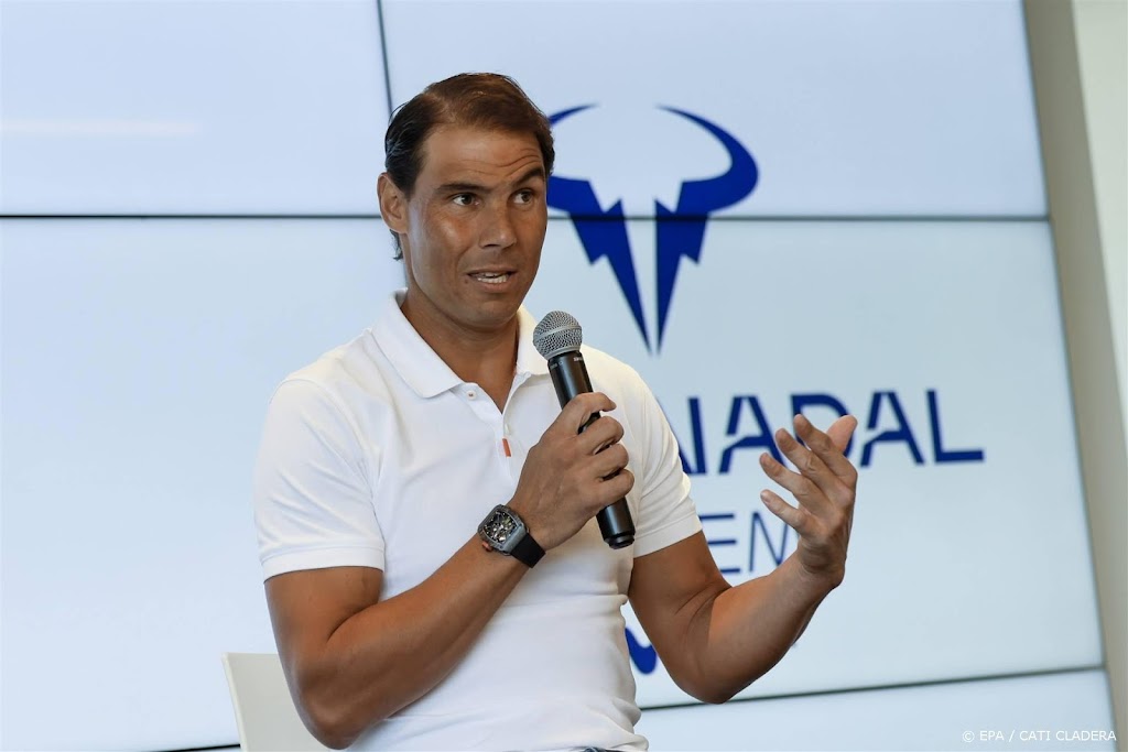 Nadal zet eerste stapjes richting rentree op tennisbaan  