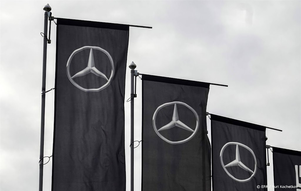 Verkoop elektrische auto's Mercedes-Benz hard omhoog