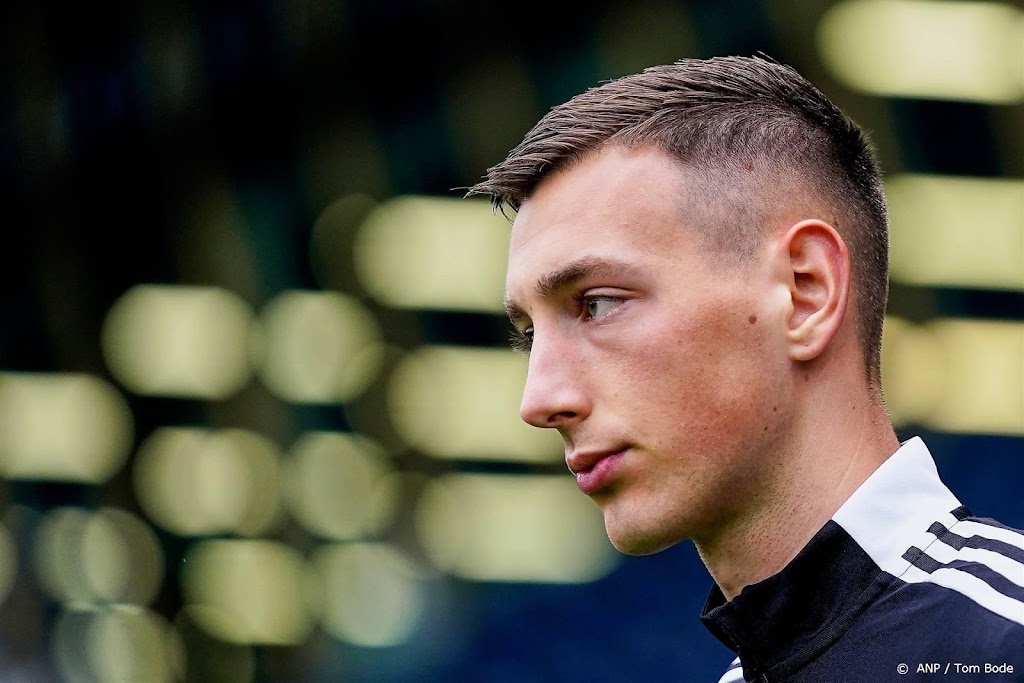 Aanvaller Bozenik verruilt Feyenoord definitief voor Boavista