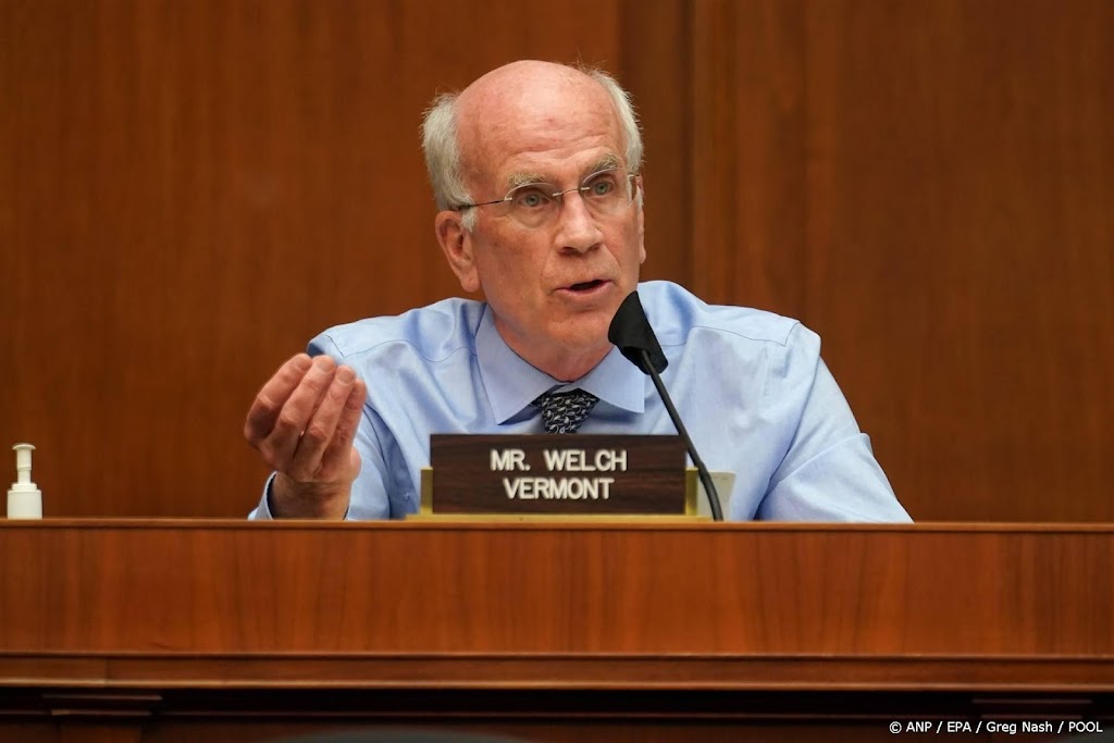 Eerste Democratische senator laat Biden vallen